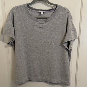 Evereve Heather Gray Crew Neck Top